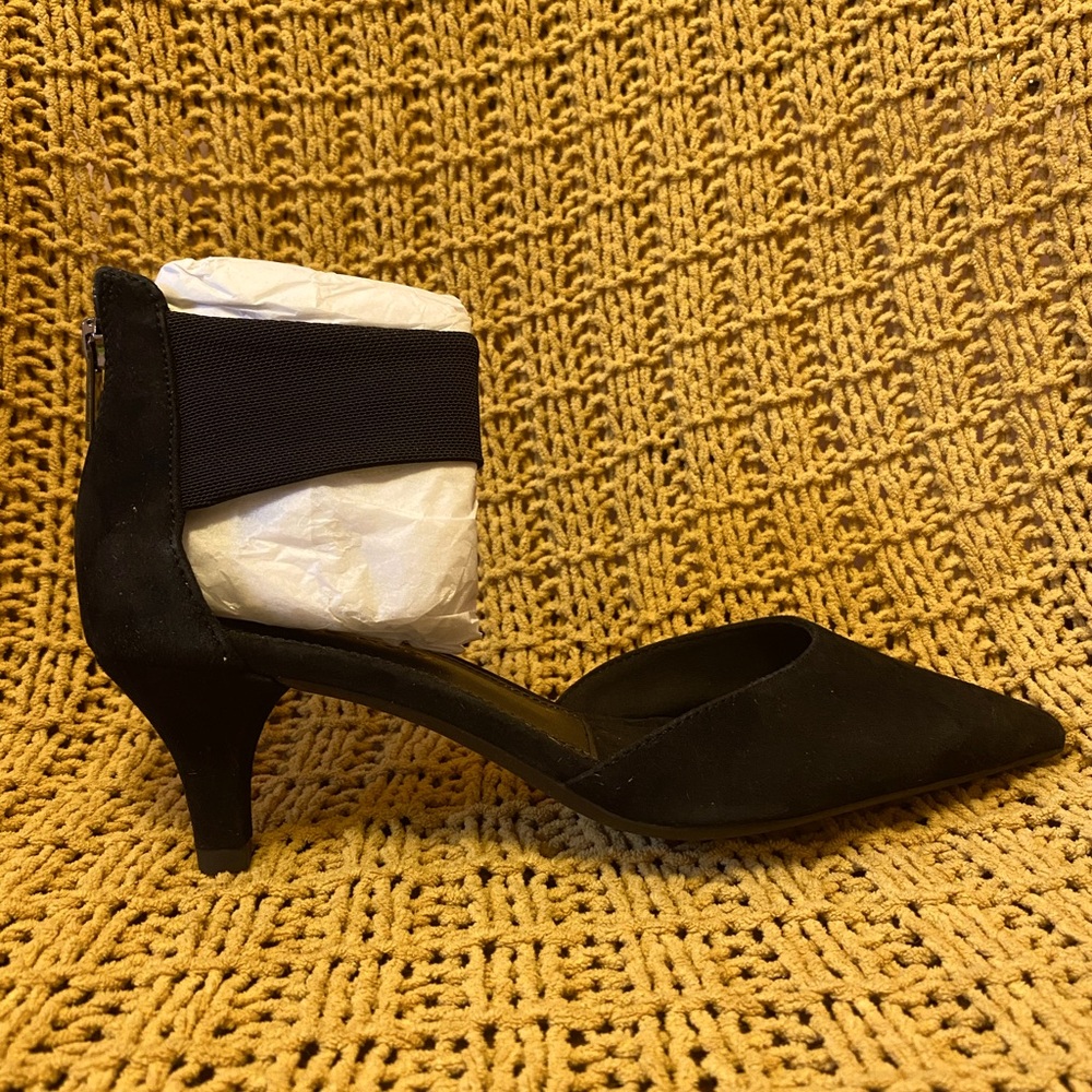 Black Pelle Moda Low Heel